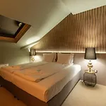 Готель Ores Boutique